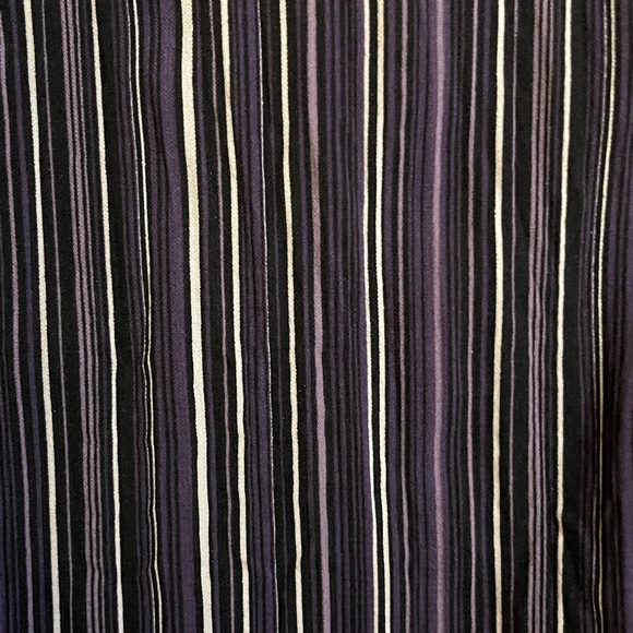 Womens 3X apt 9 button up top.  3/4 sleeve. Purple pin stripes. Good condition - Picture 4 of 4